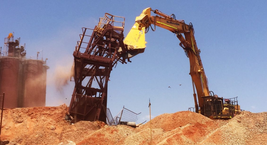 Dusty demolition of the Razorback Crushing Plant